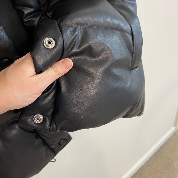 Evereve Black Faux Leather Vest Size Small - Picture 9 of 13